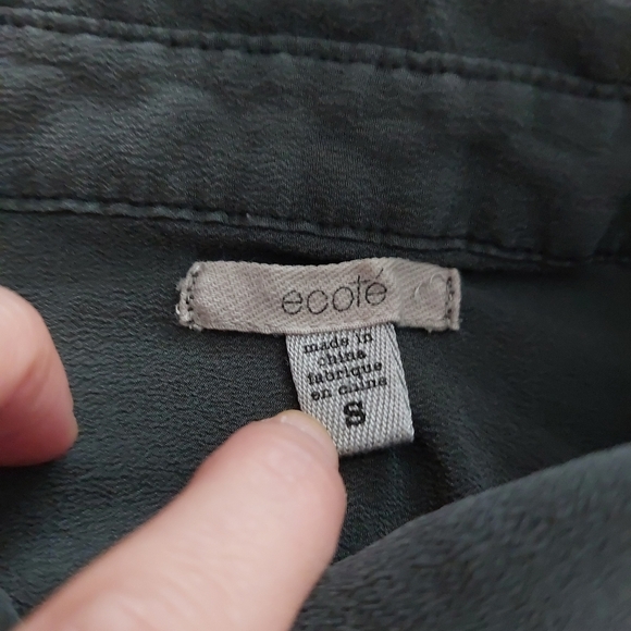 Urban Outfitters Ecote 100% silk blouse size S - Picture 3 of 6